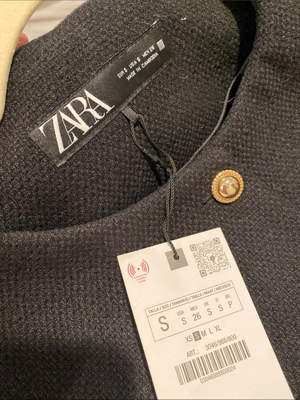 NWT Zara Black Cropped Tweed Lady Jacket/Blazer with Gold-Tone Buttons. Size S. - Picture 4 of 7